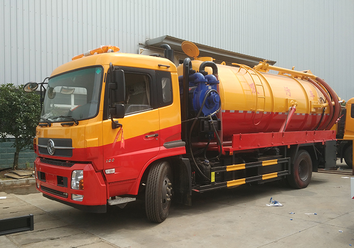 東風(fēng)天錦吸污車